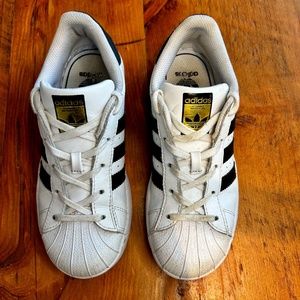 Classic Adidas Kids Shoes Size 1